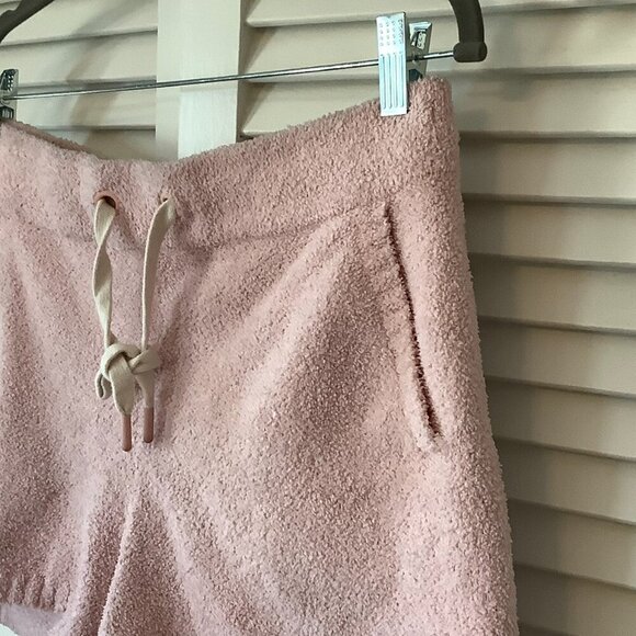 UGG women's Noreen shorts medium pink fuzzy fleece drawstring plush - Picture 3 of 7